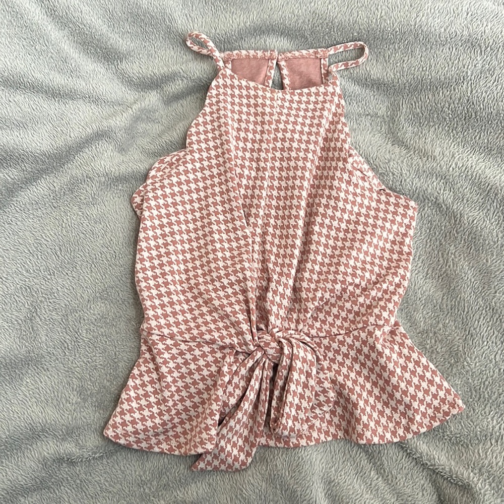 Very soft pink and white tank top